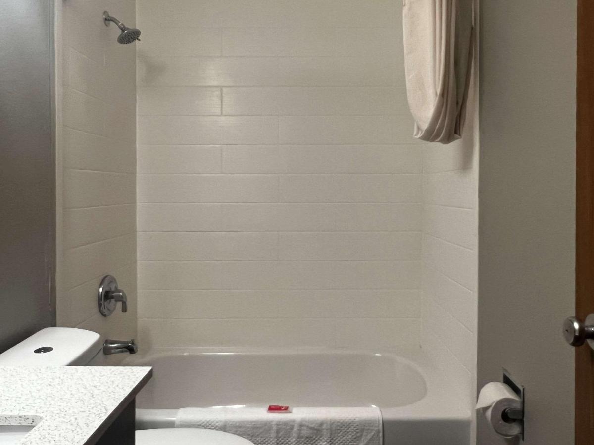 Econo Lodge Spring Lake Εξωτερικό φωτογραφία