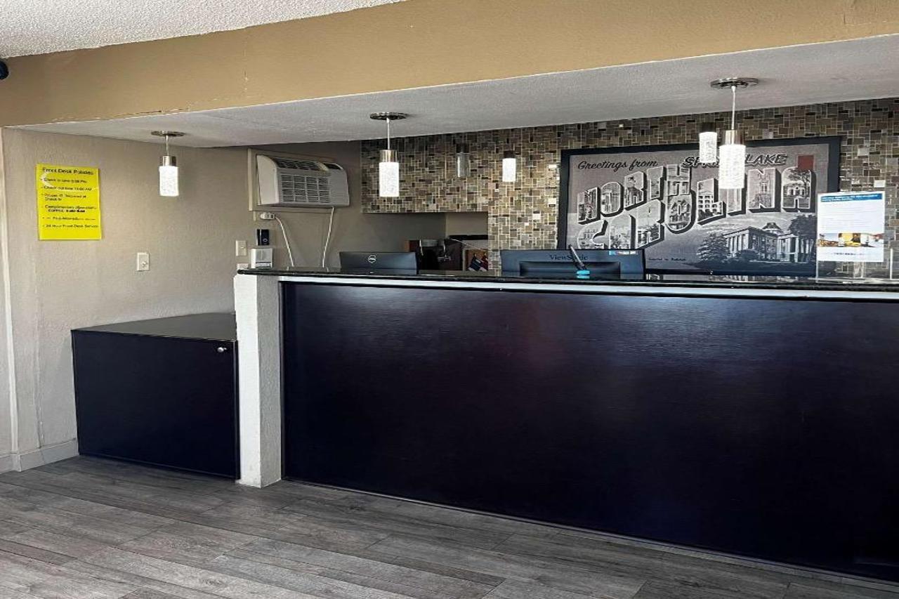 Econo Lodge Spring Lake Εξωτερικό φωτογραφία